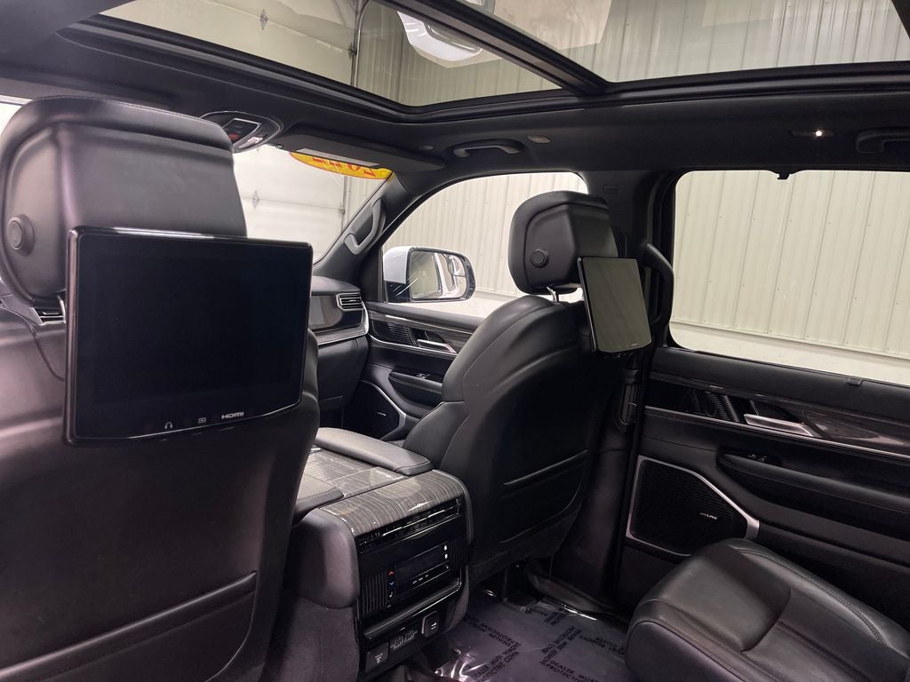 2022 Jeep Wagoneer Series II