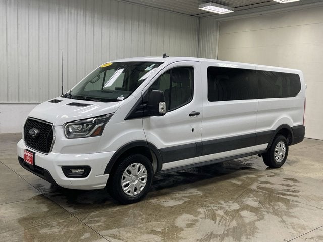 2023 Ford Transit Passenger Wagon XLT