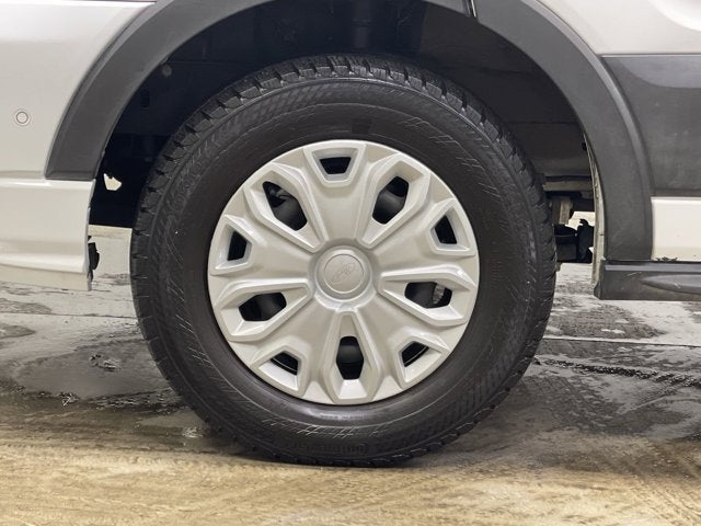 2023 Ford Transit Passenger Wagon XLT