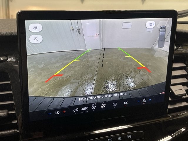 2024 Ford Transit Passenger Wagon XLT