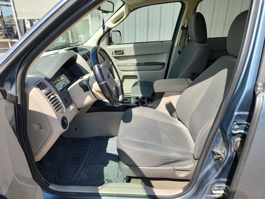 2010 Ford Escape XLS
