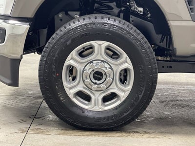 2026 Ford Super Duty F-350 SRW XLT