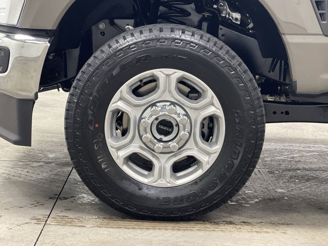 2026 Ford Super Duty F-350 SRW XLT