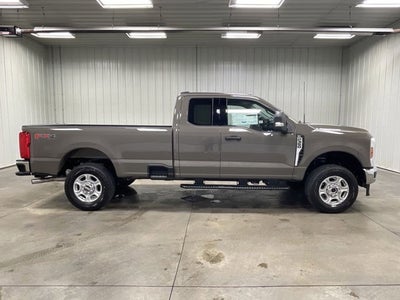 2026 Ford Super Duty F-350 SRW XLT