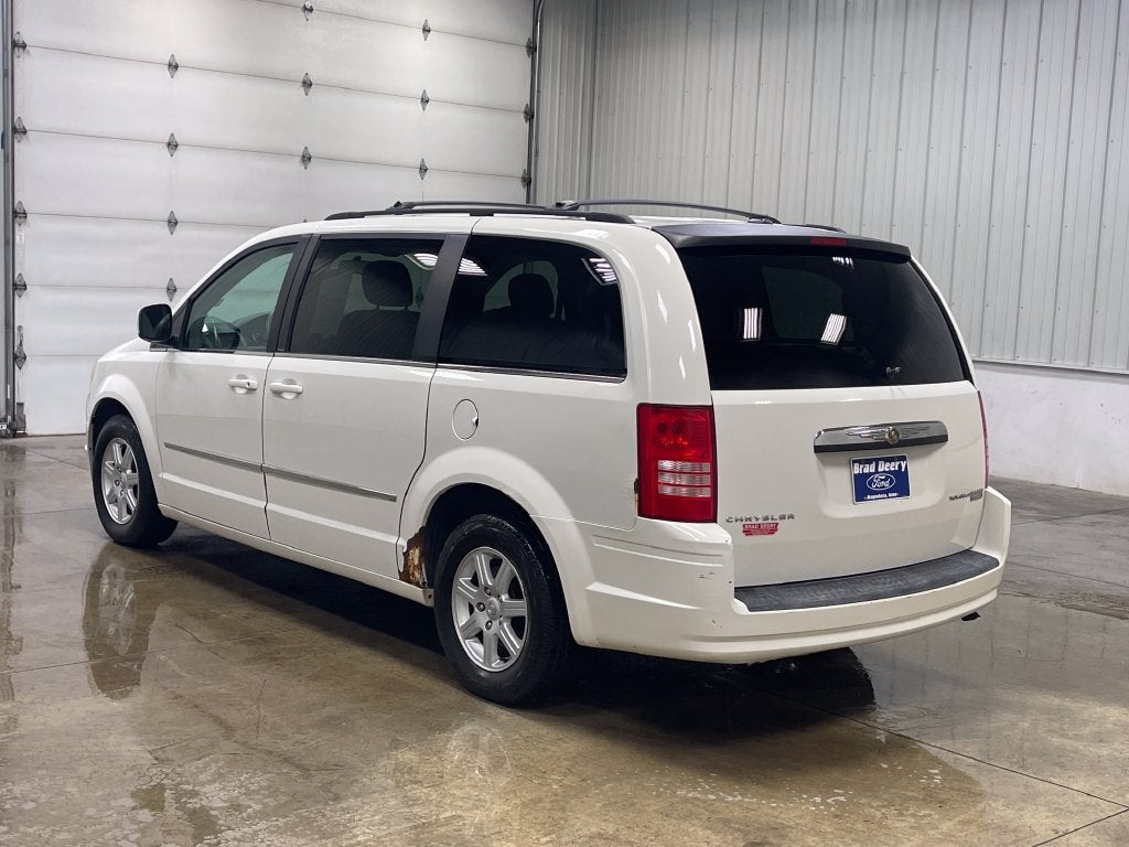 2010 Chrysler Town & Country Touring