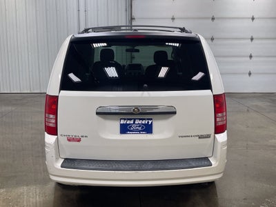 2010 Chrysler Town & Country Touring