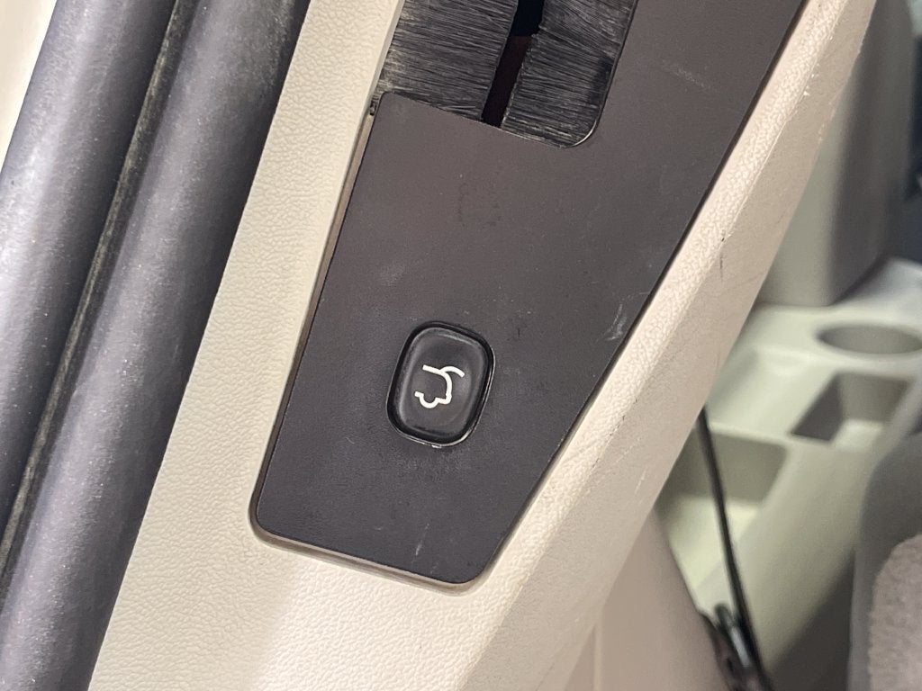 2010 Chrysler Town & Country Touring