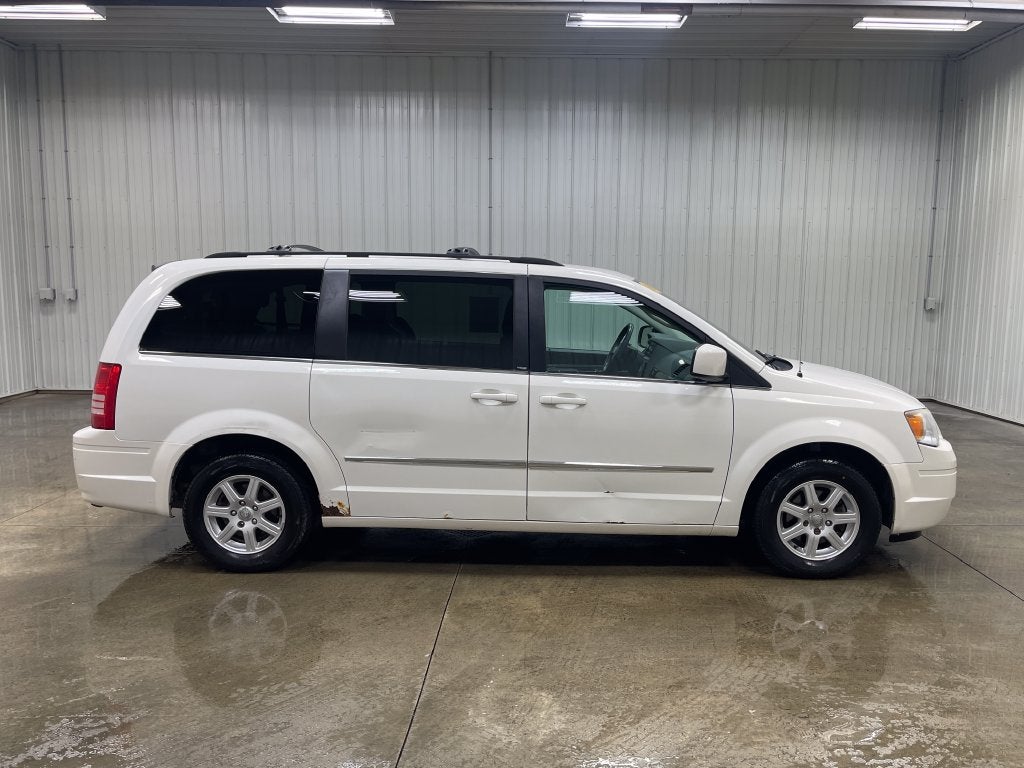 2010 Chrysler Town & Country Touring