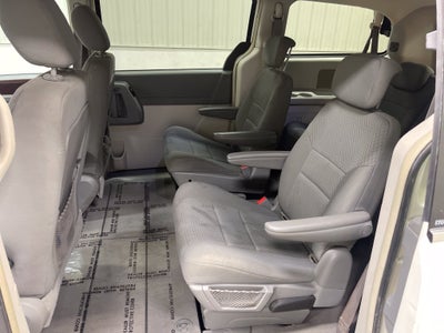 2010 Chrysler Town & Country Touring