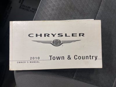 2010 Chrysler Town & Country Touring
