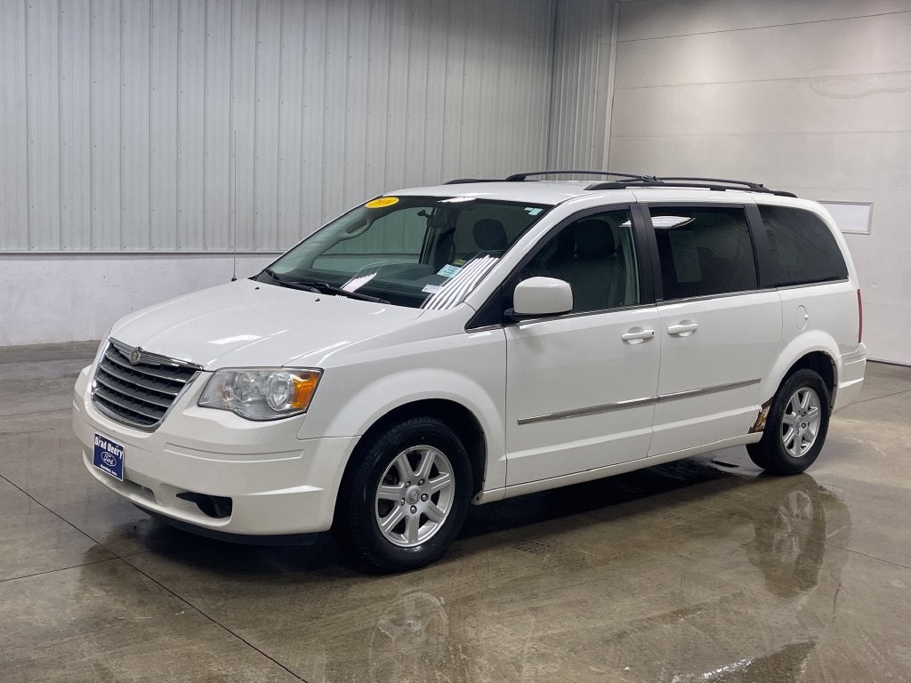 2010 Chrysler Town & Country Touring