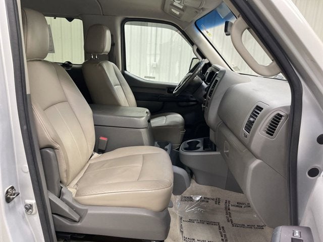 2015 Nissan NVP SL