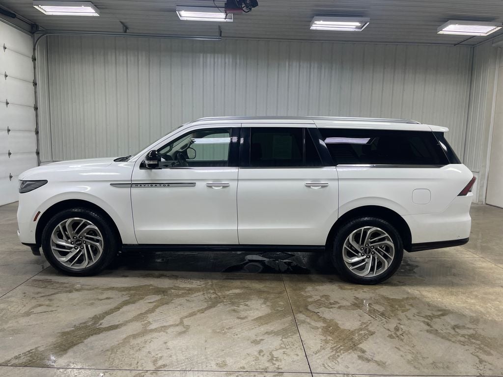 2025 Lincoln Navigator L Reserve