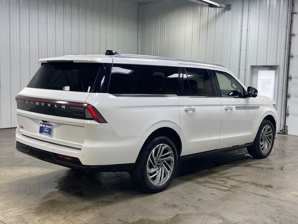 2025 Lincoln Navigator L Reserve