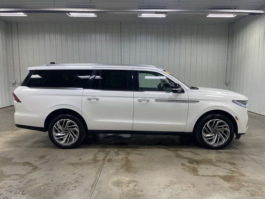2025 Lincoln Navigator L Reserve