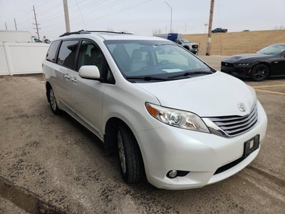 2015 Toyota Sienna XLE