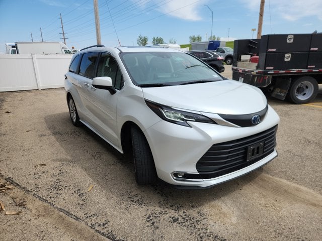2022 Toyota Sienna XLE