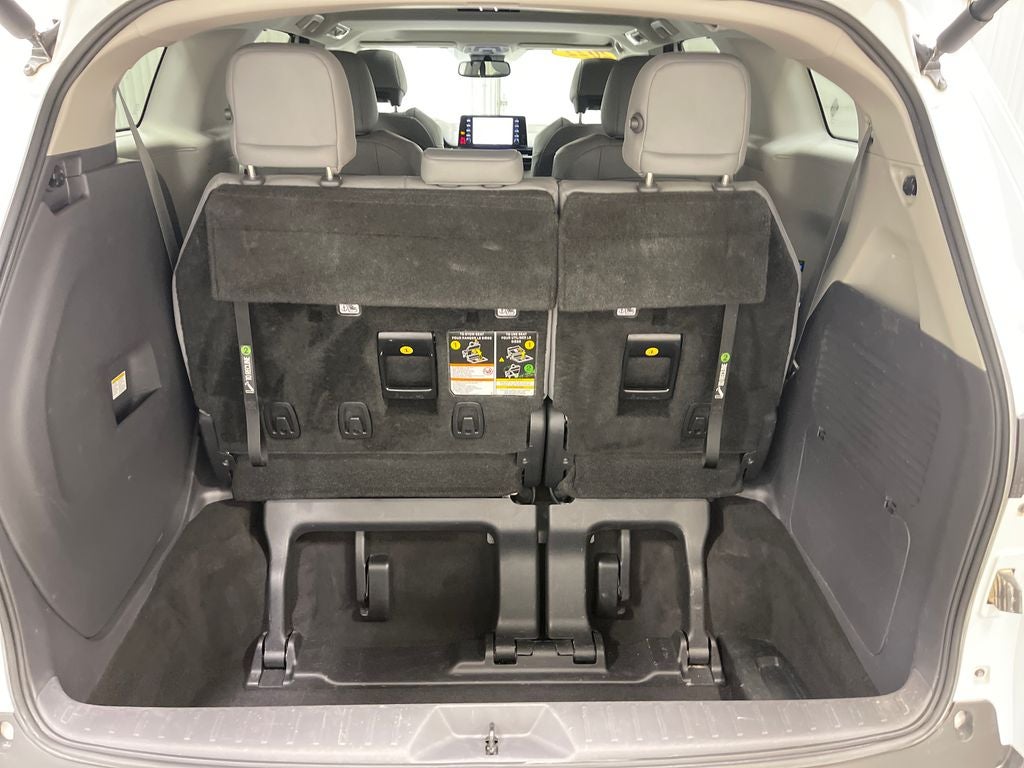 2022 Toyota Sienna XLE 7 Passenger