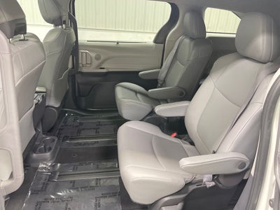 2022 Toyota Sienna XLE 7 Passenger
