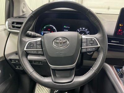 2022 Toyota Sienna XLE 7 Passenger